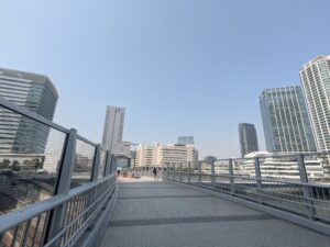 高島水際線デッキ開通　Kアリーナ混雑緩和なるか？
